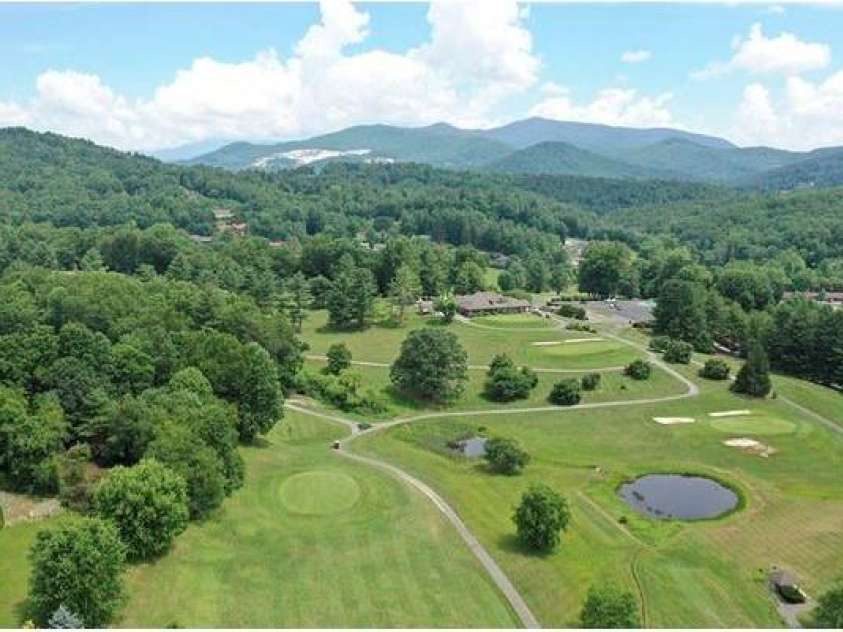 247 Woods Road, Spruce Pine, NC 28777.  MLS# CAR4389660, YatesRealty ID 30222. 