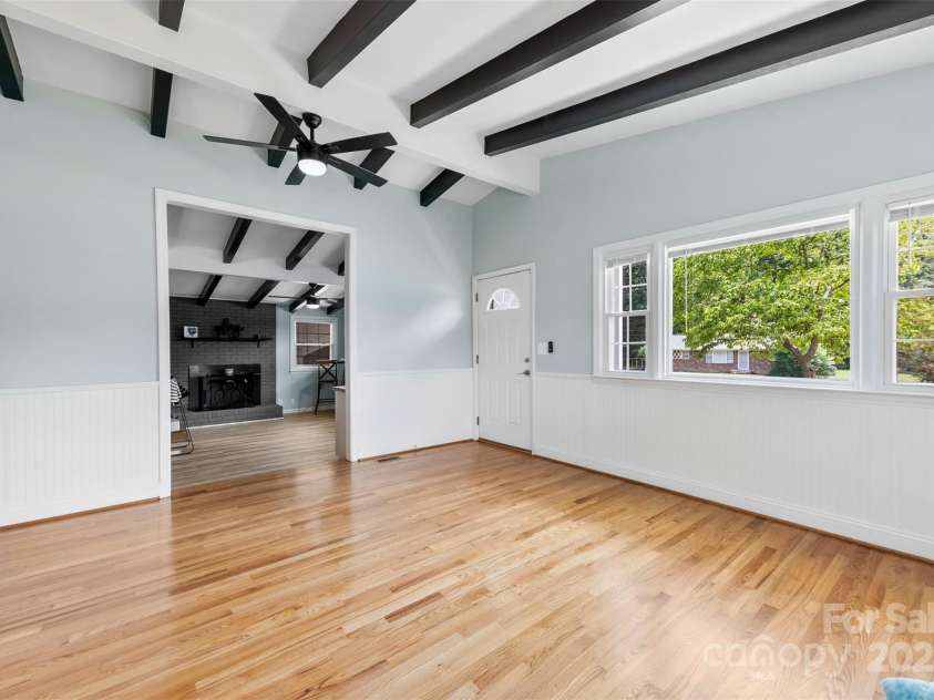 1313 Signal Avenue, Gastonia, NC 28052.  MLS# CAR4286145, YatesRealty ID 30223. 