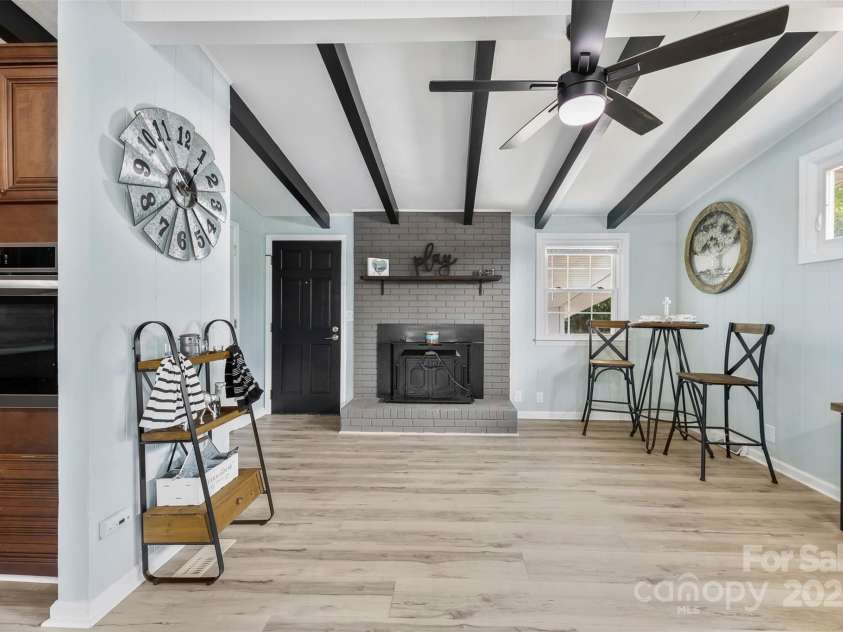 1313 Signal Avenue, Gastonia, NC 28052.  MLS# CAR4286145, YatesRealty ID 30223. 