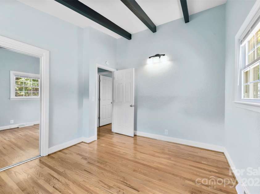 1313 Signal Avenue, Gastonia, NC 28052.  MLS# CAR4286145, YatesRealty ID 30223. 