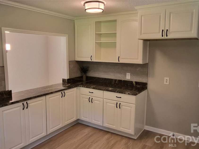1319 Sourwood Drive, Chester, SC 29706.  MLS# CAR4391435, YatesRealty ID 30223. 
