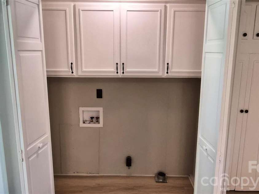 1319 Sourwood Drive, Chester, SC 29706.  MLS# CAR4391435, YatesRealty ID 30223. 