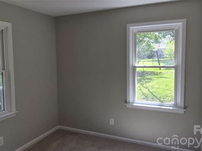 1319 Sourwood Drive, Chester, SC 29706.  MLS# CAR4391435, YatesRealty ID 30223. 