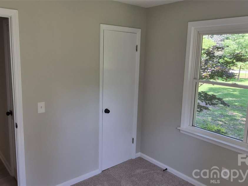 1319 Sourwood Drive, Chester, SC 29706.  MLS# CAR4391435, YatesRealty ID 30223. 