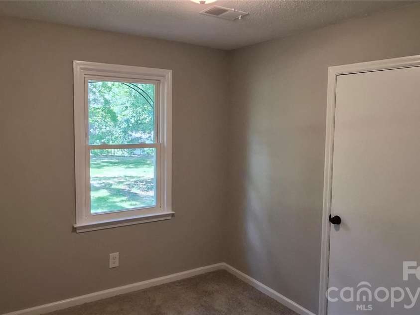 1319 Sourwood Drive, Chester, SC 29706.  MLS# CAR4391435, YatesRealty ID 30223. 