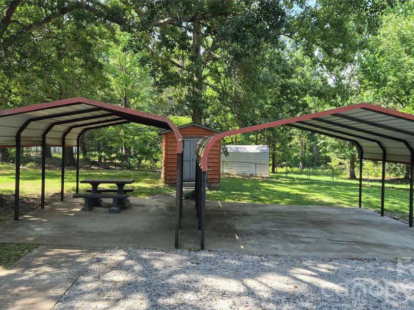 1319 Sourwood Drive, Chester, SC 29706.  MLS# CAR4391435, YatesRealty ID 30223. 