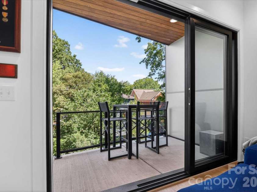 1005 Zinc Lane, Charlotte, NC 28205.  MLS# CAR4388220, YatesRealty ID 30224. 