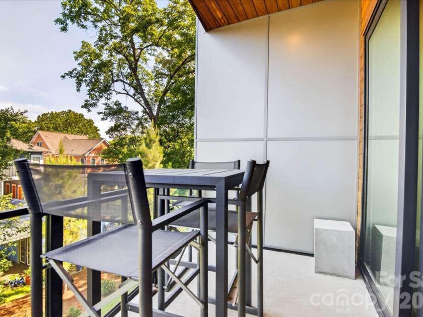 1005 Zinc Lane, Charlotte, NC 28205.  MLS# CAR4388220, YatesRealty ID 30224. 