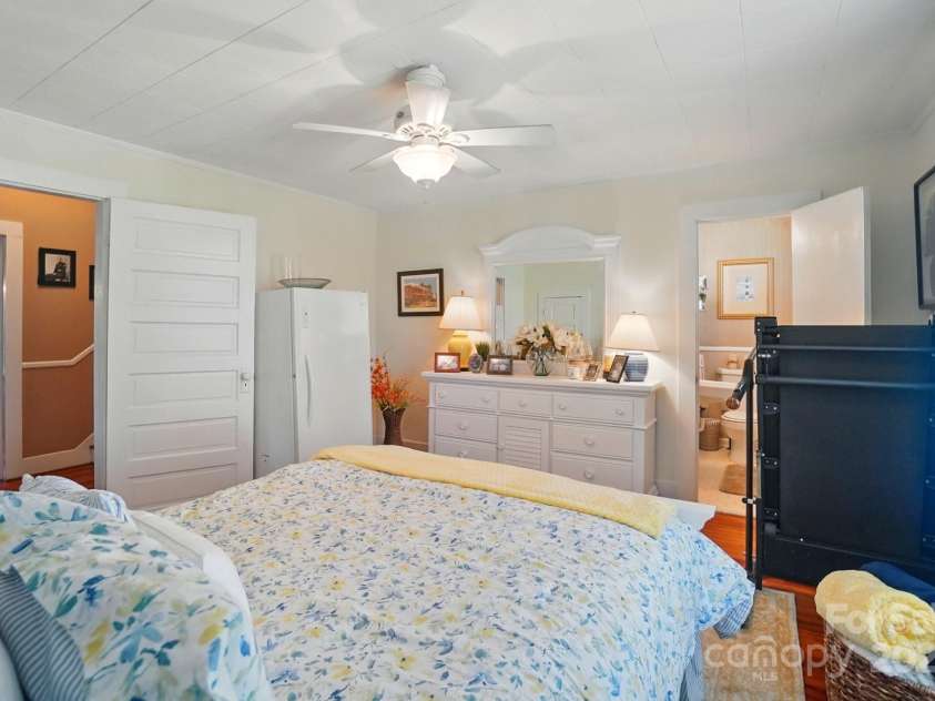 22 Poplar Street, Belmont, NC 28012.  MLS# CAR4281360, YatesRealty ID 30224. 