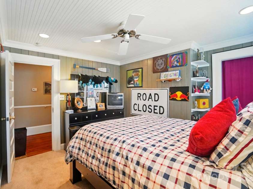 22 Poplar Street, Belmont, NC 28012.  MLS# CAR4281360, YatesRealty ID 30224. 