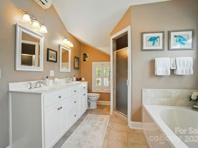 22 Poplar Street, Belmont, NC 28012.  MLS# CAR4281360, YatesRealty ID 30224. 