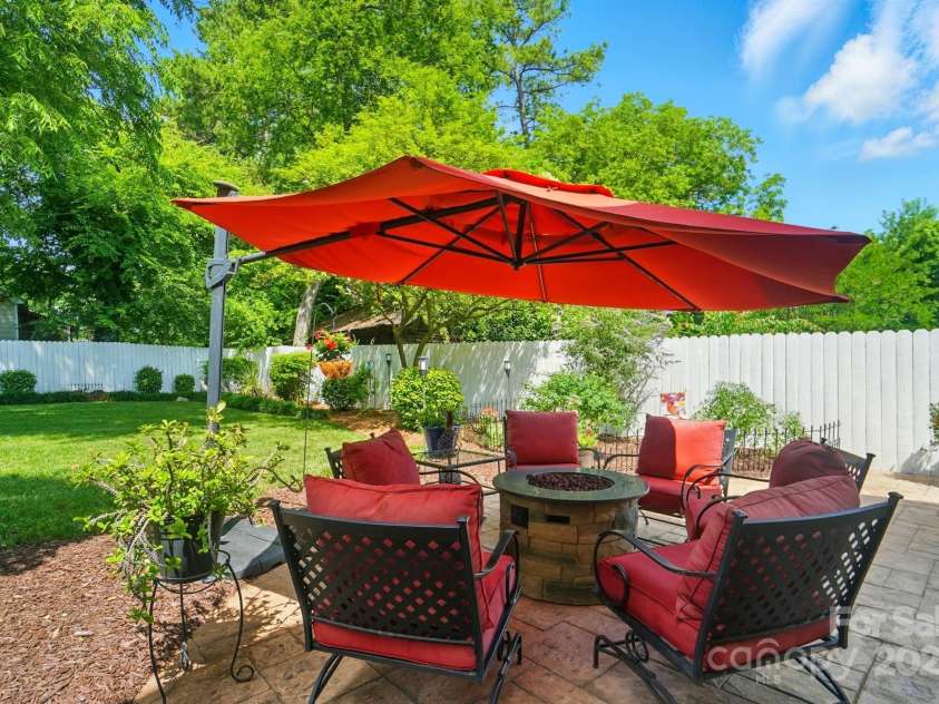 22 Poplar Street, Belmont, NC 28012.  MLS# CAR4281360, YatesRealty ID 30224. 