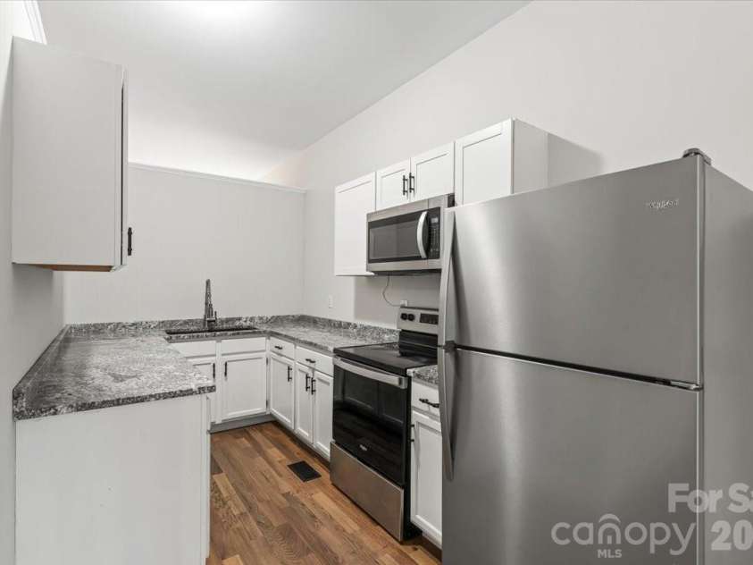 8006 Hemby Wood Drive, Indian Trail, NC 28079.  MLS# CAR4390897, YatesRealty ID 30225. Secondary Home Kitchen