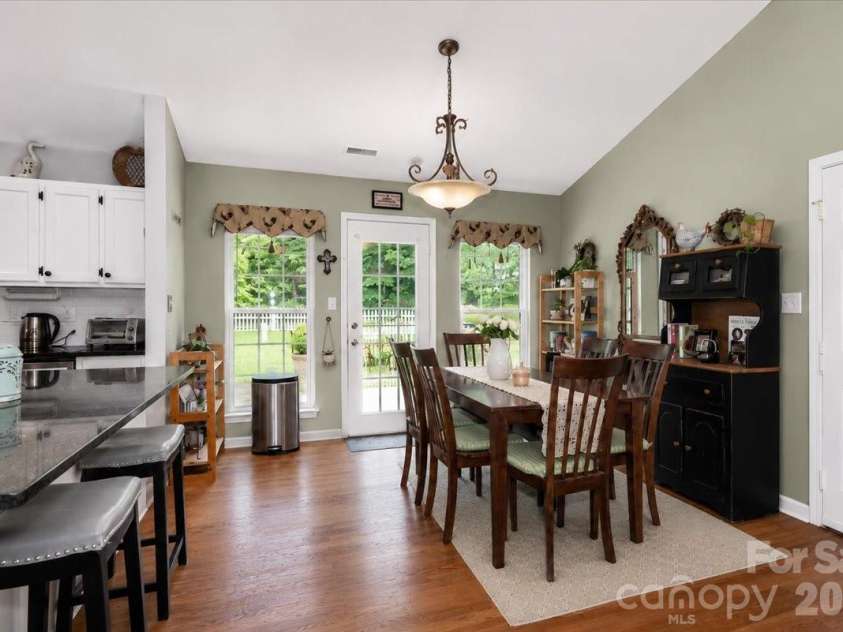 6803 Lowesville Lane, Stanley, NC 28164.  MLS# CAR4385358, YatesRealty ID 30226. Dining area