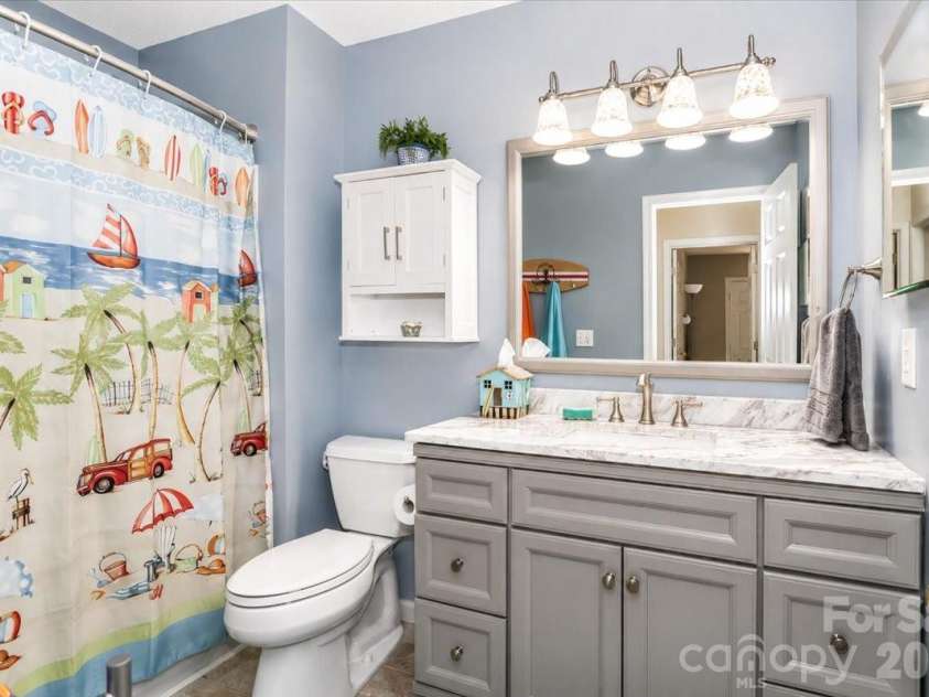 6803 Lowesville Lane, Stanley, NC 28164.  MLS# CAR4385358, YatesRealty ID 30226. Secondary Full Bathroom
