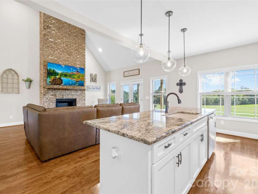 895 Oak Ridge Farms Circle, Newton, NC 28658.  MLS# CAR4309277, YatesRealty ID 30228. Open floorplan for easy entertaining!