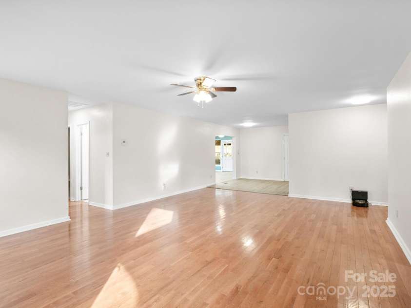 10 Shawn Drive, Etowah, NC 28729.  MLS# CAR4221140, YatesRealty ID 3023. 