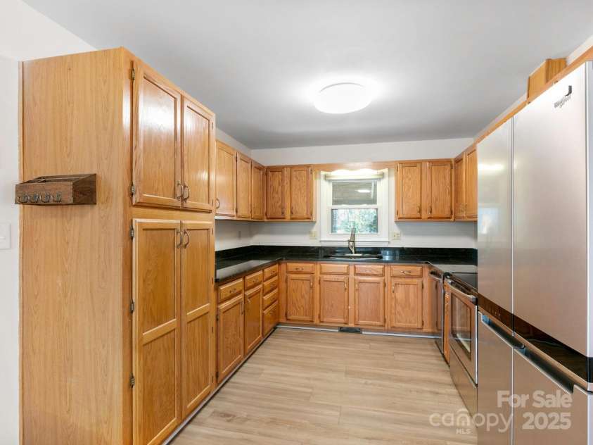 10 Shawn Drive, Etowah, NC 28729.  MLS# CAR4221140, YatesRealty ID 3023. 
