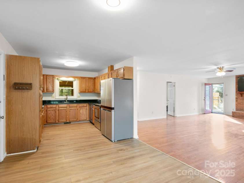 10 Shawn Drive, Etowah, NC 28729.  MLS# CAR4221140, YatesRealty ID 3023. 