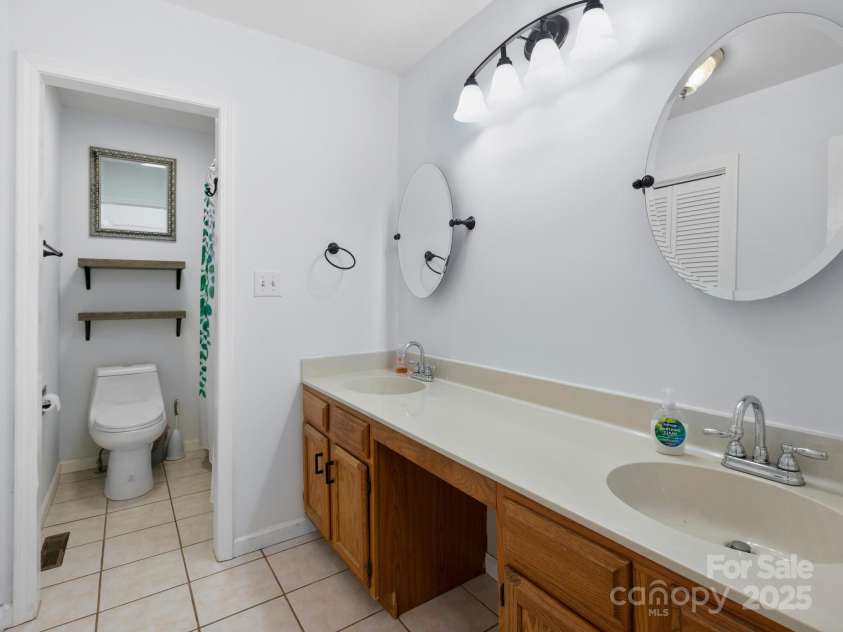 10 Shawn Drive, Etowah, NC 28729.  MLS# CAR4221140, YatesRealty ID 3023. 