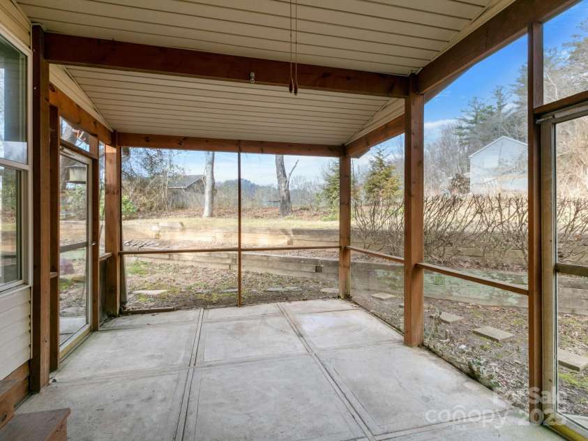 10 Shawn Drive, Etowah, NC 28729.  MLS# CAR4221140, YatesRealty ID 3023. 