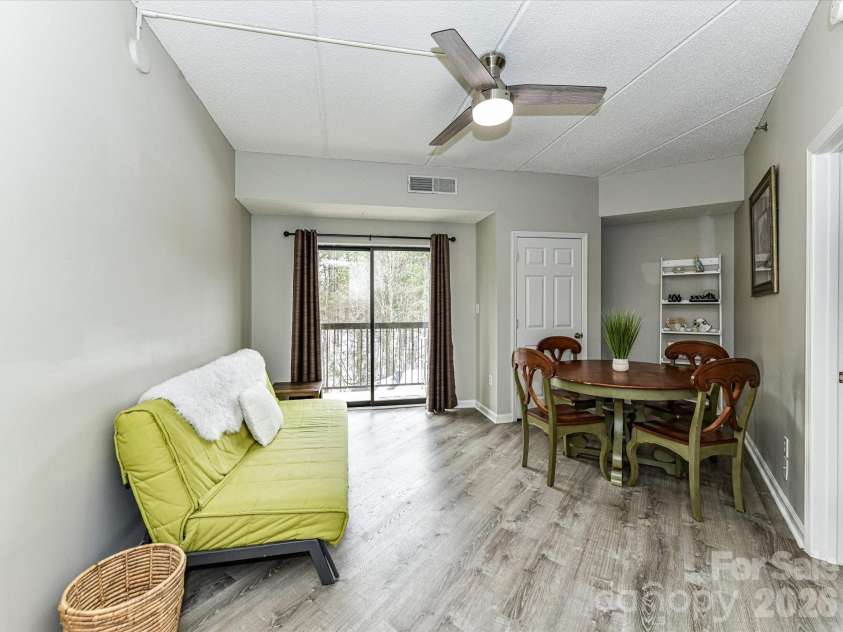 211 Heritage Boulevard, Fort Mill, SC 29715.  MLS# CAR4342832, YatesRealty ID 3023. 
