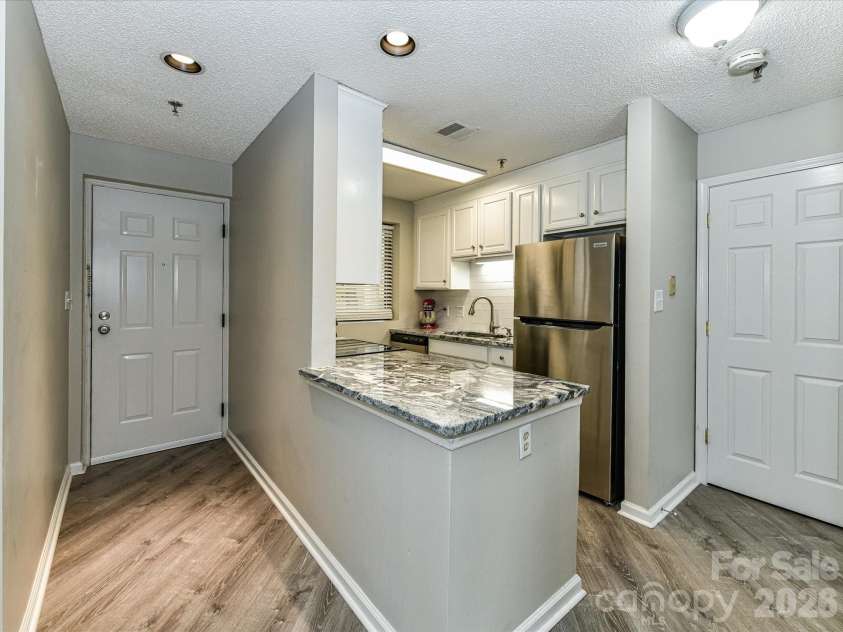 211 Heritage Boulevard, Fort Mill, SC 29715.  MLS# CAR4342832, YatesRealty ID 3023. Entry Foyer