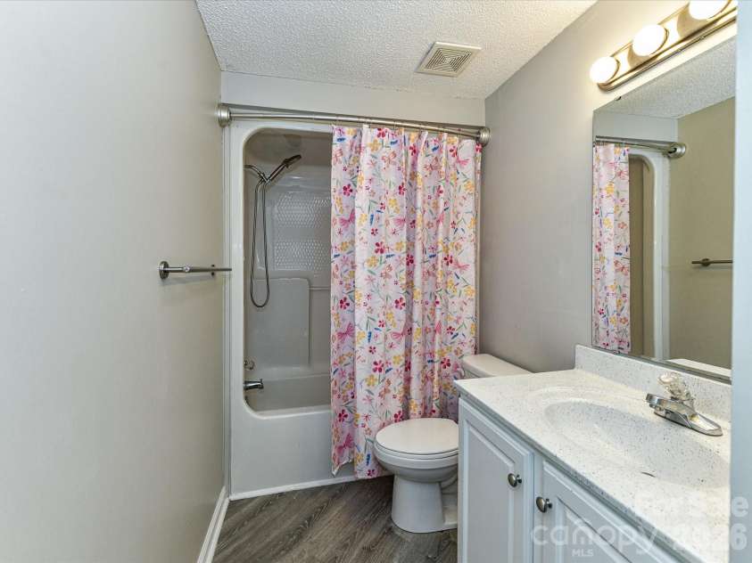 211 Heritage Boulevard, Fort Mill, SC 29715.  MLS# CAR4342832, YatesRealty ID 3023. Guest Full Bath