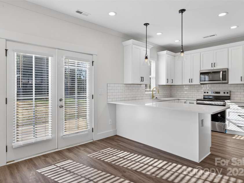 729 Wabash Avenue, Charlotte, NC 28208.  MLS# CAR4330495, YatesRealty ID 3023. 