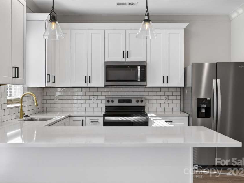 729 Wabash Avenue, Charlotte, NC 28208.  MLS# CAR4330495, YatesRealty ID 3023. 