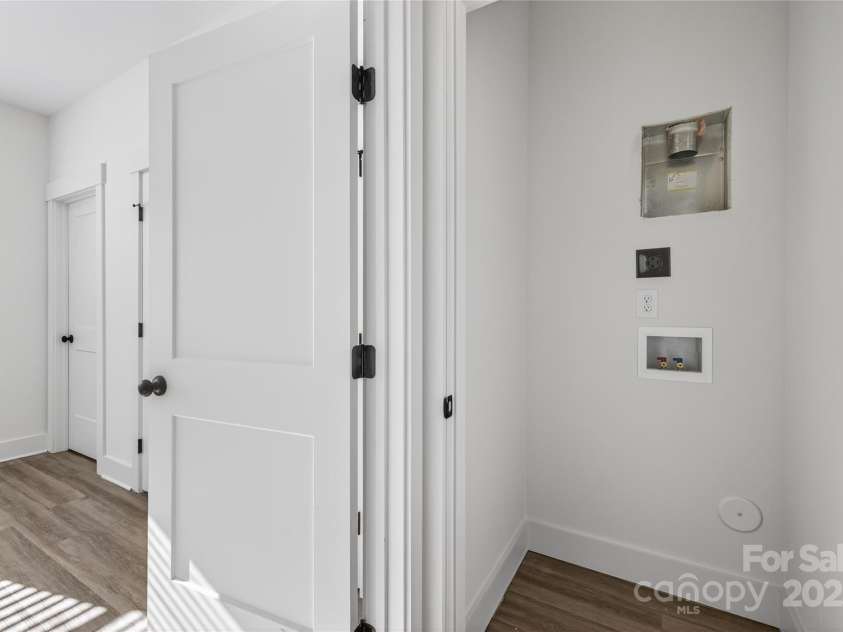 729 Wabash Avenue, Charlotte, NC 28208.  MLS# CAR4330495, YatesRealty ID 3023. 