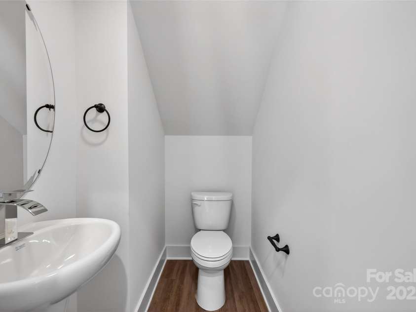 729 Wabash Avenue, Charlotte, NC 28208.  MLS# CAR4330495, YatesRealty ID 3023. 