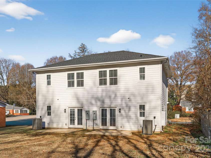 729 Wabash Avenue, Charlotte, NC 28208.  MLS# CAR4330495, YatesRealty ID 3023. 