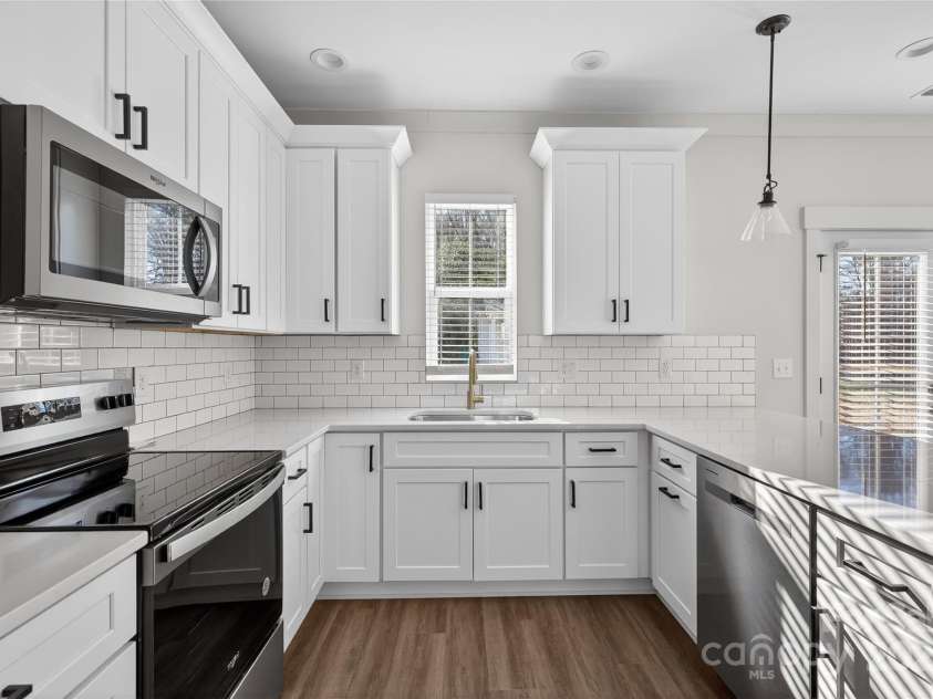 729 Wabash Avenue, Charlotte, NC 28208.  MLS# CAR4330495, YatesRealty ID 3023. 