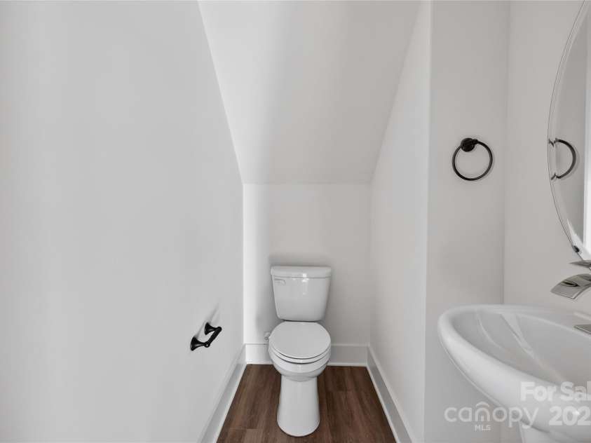 729 Wabash Avenue, Charlotte, NC 28208.  MLS# CAR4330495, YatesRealty ID 3023. 