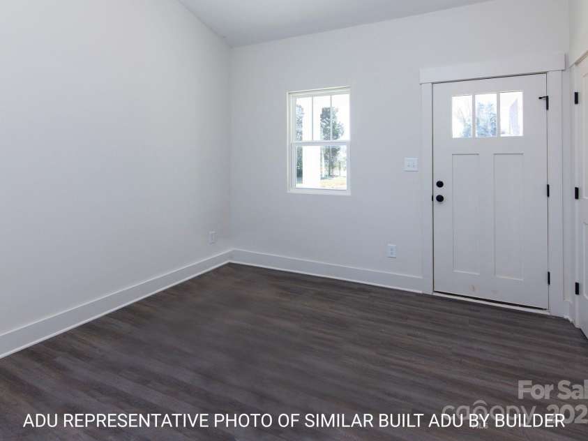 729 Wabash Avenue, Charlotte, NC 28208.  MLS# CAR4330495, YatesRealty ID 3023. 