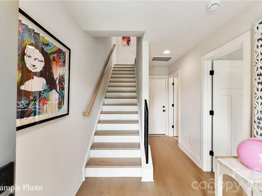2133 Ford View Lane, Charlotte, NC 28206.  MLS# CAR4347183, YatesRealty ID 30230. 