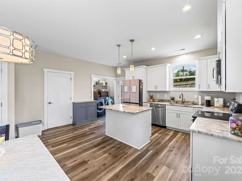 24 Blake Court, Arden, NC 28704.  MLS# CAR4288092, YatesRealty ID 30230. 