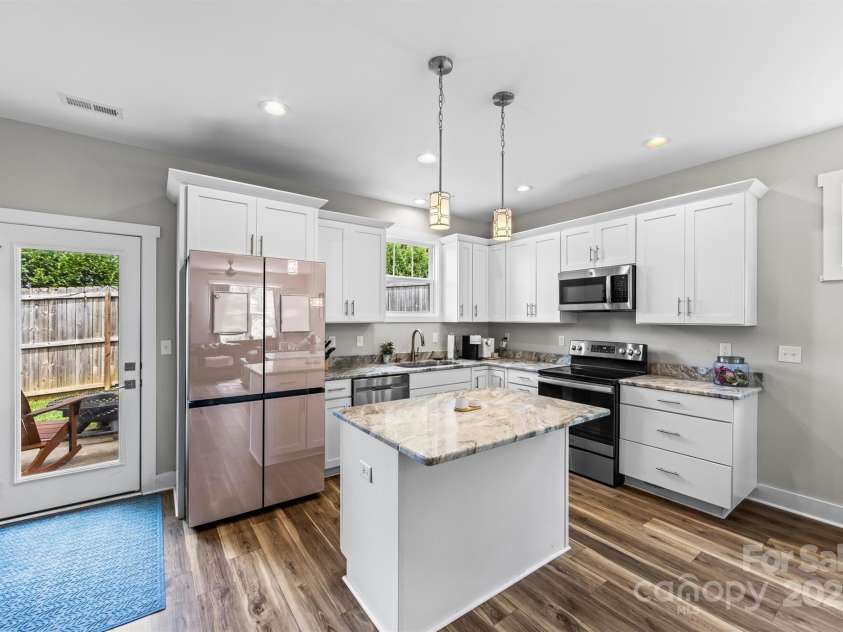 24 Blake Court, Arden, NC 28704.  MLS# CAR4288092, YatesRealty ID 30230. 