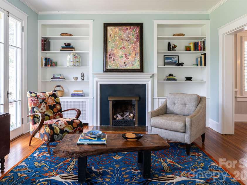 18 Edgemont Road, Asheville, NC 28801.  MLS# CAR4352399, YatesRealty ID 30231. 