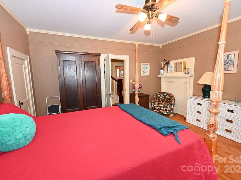 616 Deal Avenue, Newton, NC 28658.  MLS# CAR4264086, YatesRealty ID 30231. 