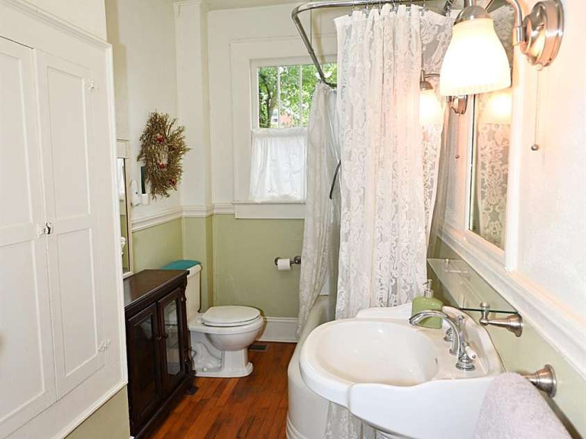 616 Deal Avenue, Newton, NC 28658.  MLS# CAR4264086, YatesRealty ID 30231. 