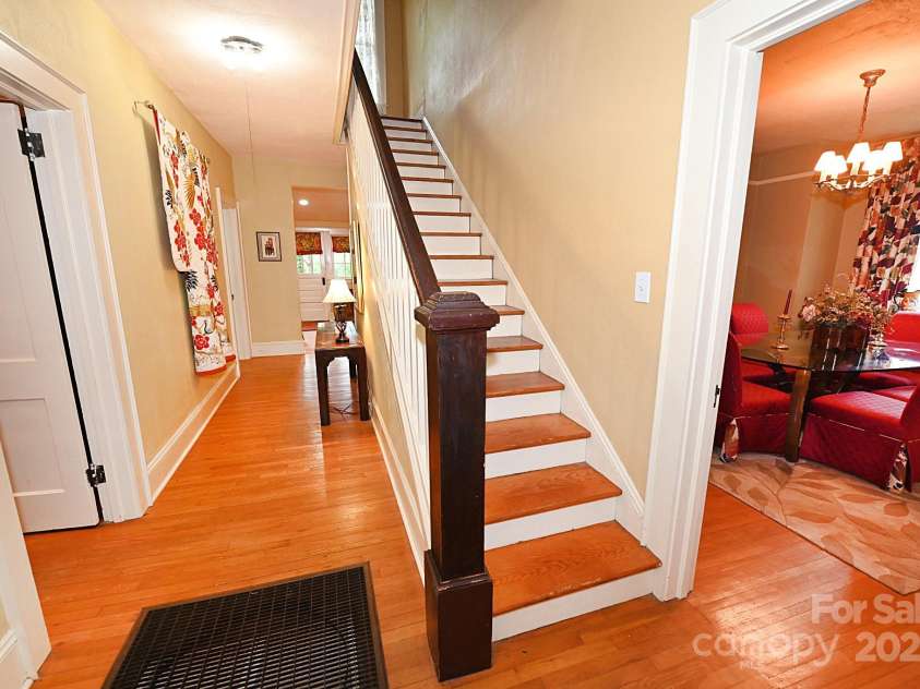 616 Deal Avenue, Newton, NC 28658.  MLS# CAR4264086, YatesRealty ID 30231. 