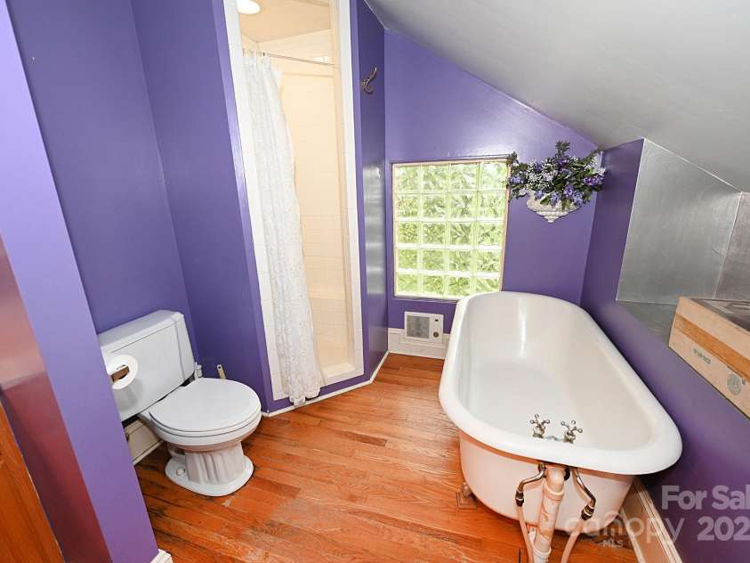 616 Deal Avenue, Newton, NC 28658.  MLS# CAR4264086, YatesRealty ID 30231. 