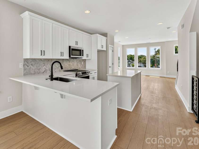 150 Red Azalea Lane, Charlotte, NC 28217.  MLS# CAR4364804, YatesRealty ID 30232. 