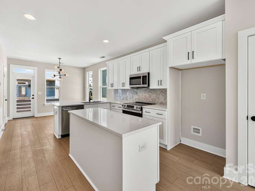 150 Red Azalea Lane, Charlotte, NC 28217.  MLS# CAR4364804, YatesRealty ID 30232. 