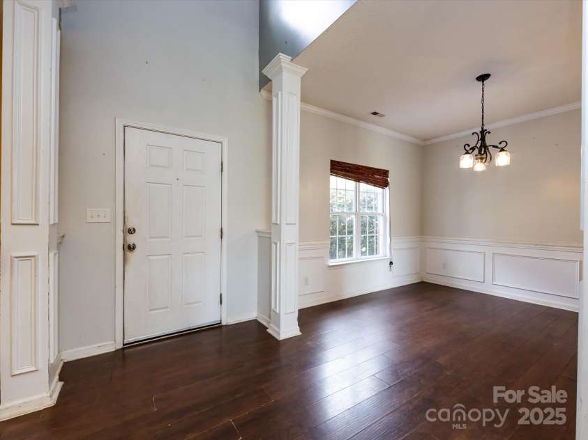 3509 Joel Turner Drive, Charlotte, NC 28216.  MLS# CAR4283361, YatesRealty ID 30232. 
