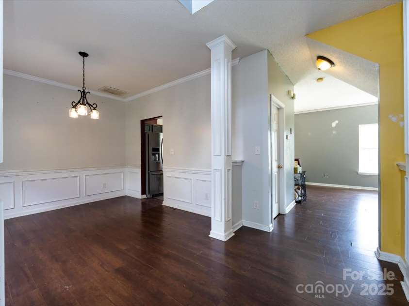 3509 Joel Turner Drive, Charlotte, NC 28216.  MLS# CAR4283361, YatesRealty ID 30232. 