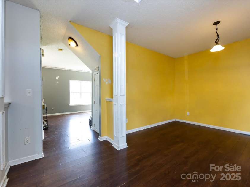 3509 Joel Turner Drive, Charlotte, NC 28216.  MLS# CAR4283361, YatesRealty ID 30232. 
