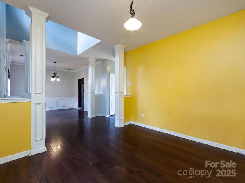 3509 Joel Turner Drive, Charlotte, NC 28216.  MLS# CAR4283361, YatesRealty ID 30232. 